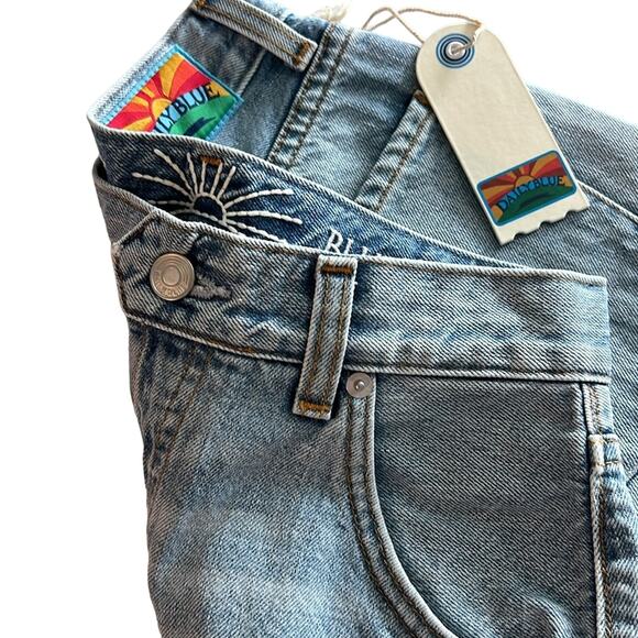 NWT $329 DAILY BLUE by ADRIANO GOLDSCHMIED denim shorts FREAKY 24 - Picture 12 of 12